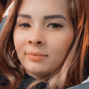 Meet your Posher, Roxana